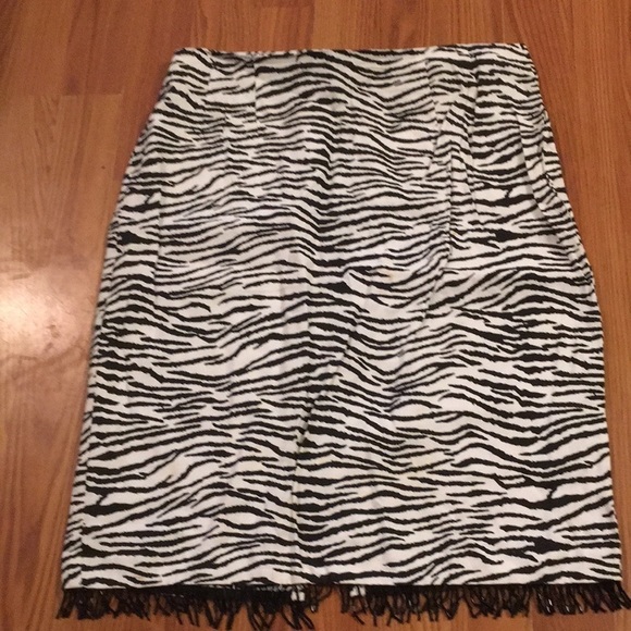 Dana Kay Skirt size 10 (Q) - Picture 2 of 4